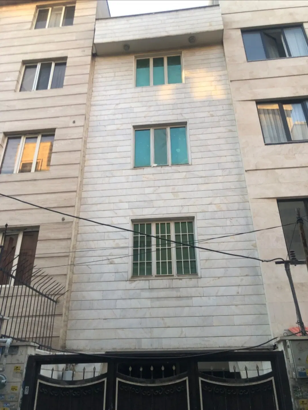 آپارتمان ۳۵ متری پارکینگ دار ۱۲ متر انباری
