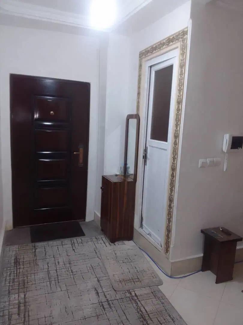 فروش یک واحد آپارتمان بسیارتمیز..