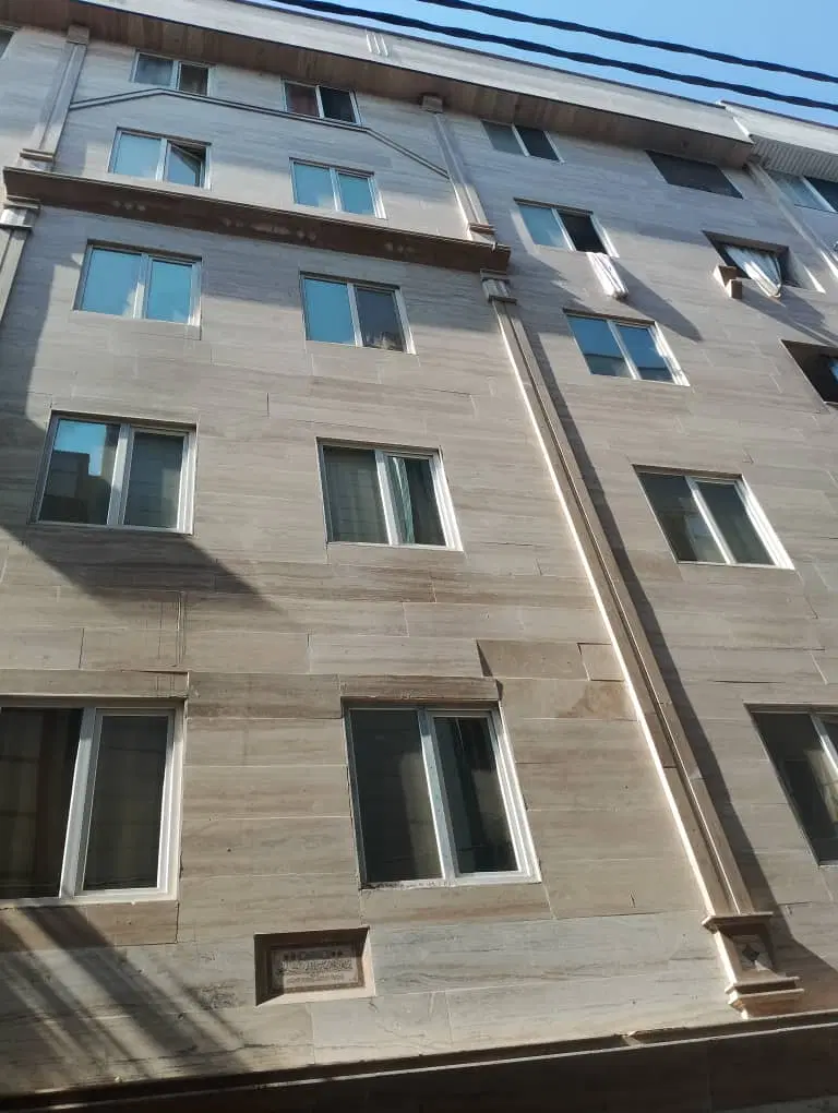 خانه کلنگی ۳طبقه ۷۲متری