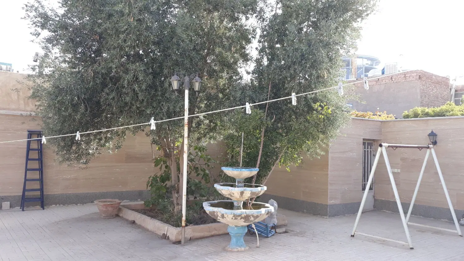 خانه و چهار دیواری بعنوان کارگاه یا آغل گوسفند