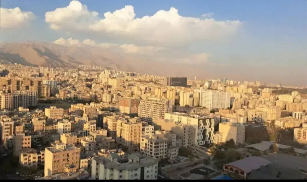 خانه دربستی سه طبقه دو آشپزخانه و دو سرویس