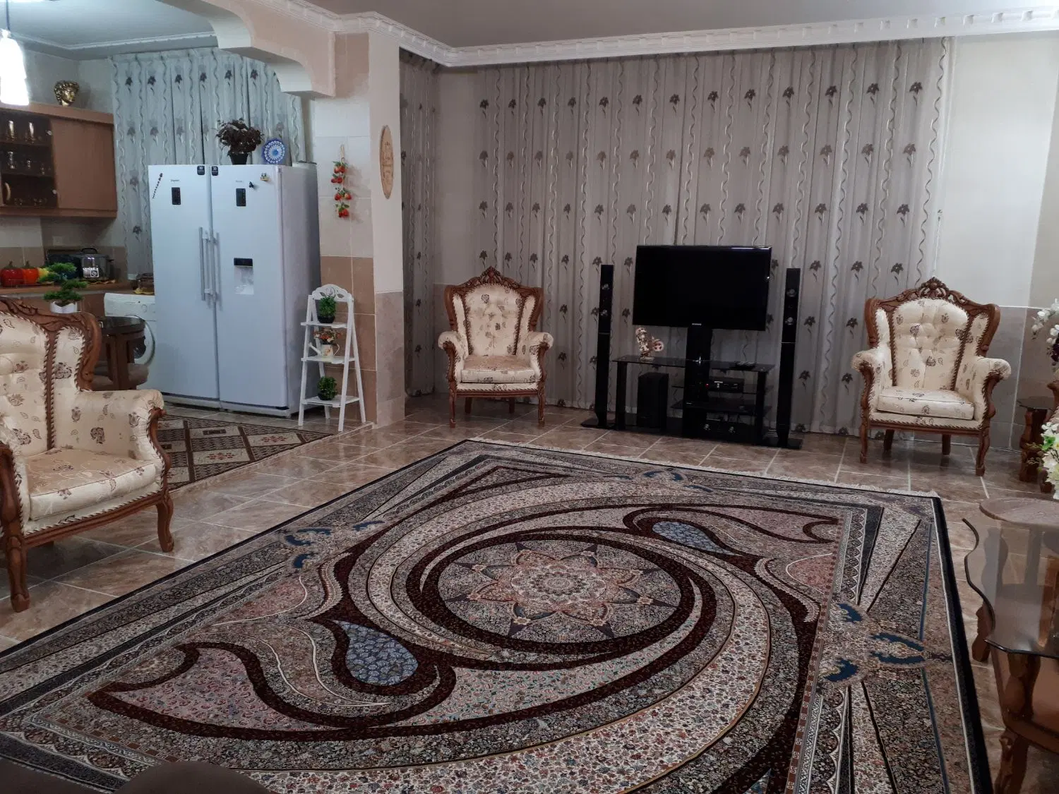 آپارتمان ۲ خوابه.امکانات کامل خ مسجدعلی