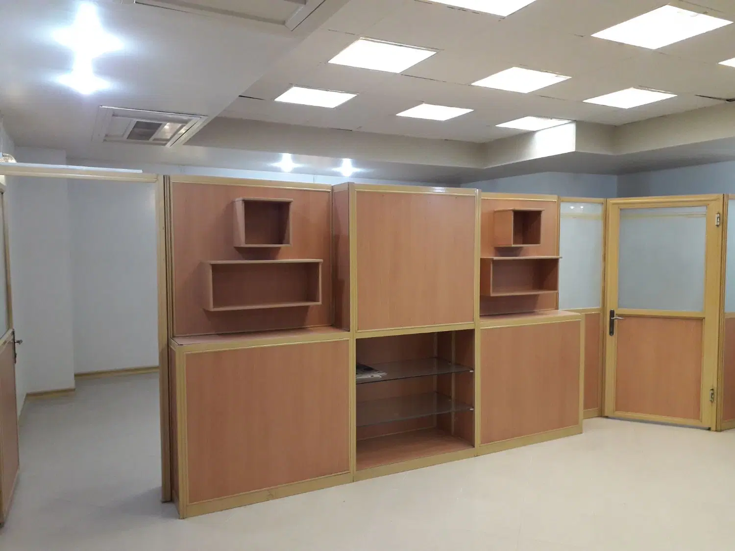 دفتر کار۶۶متری چهارباغ عباسی