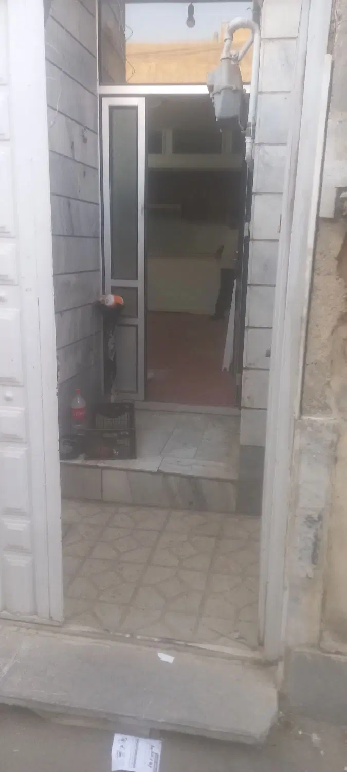 هم خونه خانوم جوان  مناسب دانشجوهای عزیز