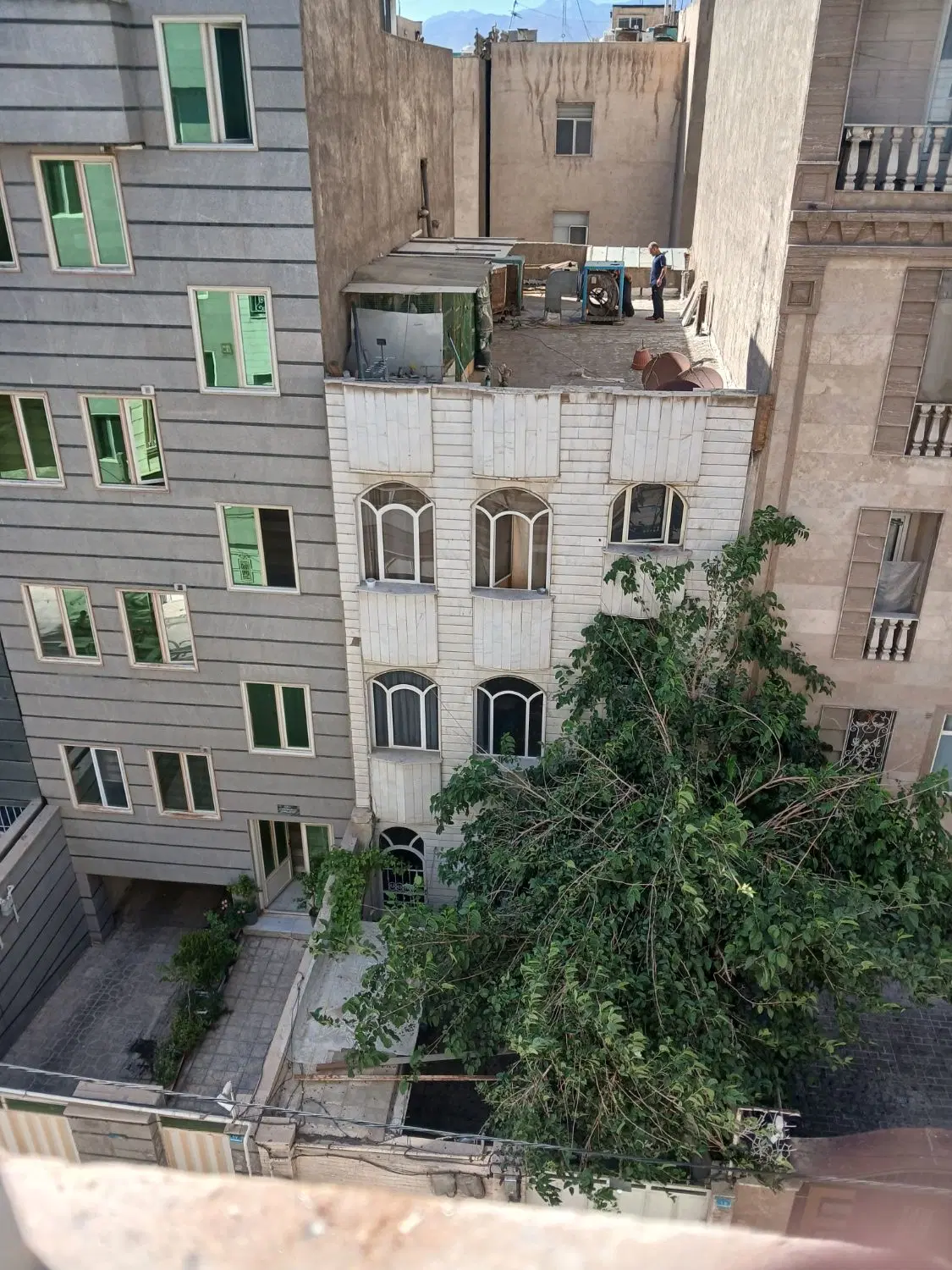 ۶۲ متر تک واحدی طبقه ۴ باآسانسور