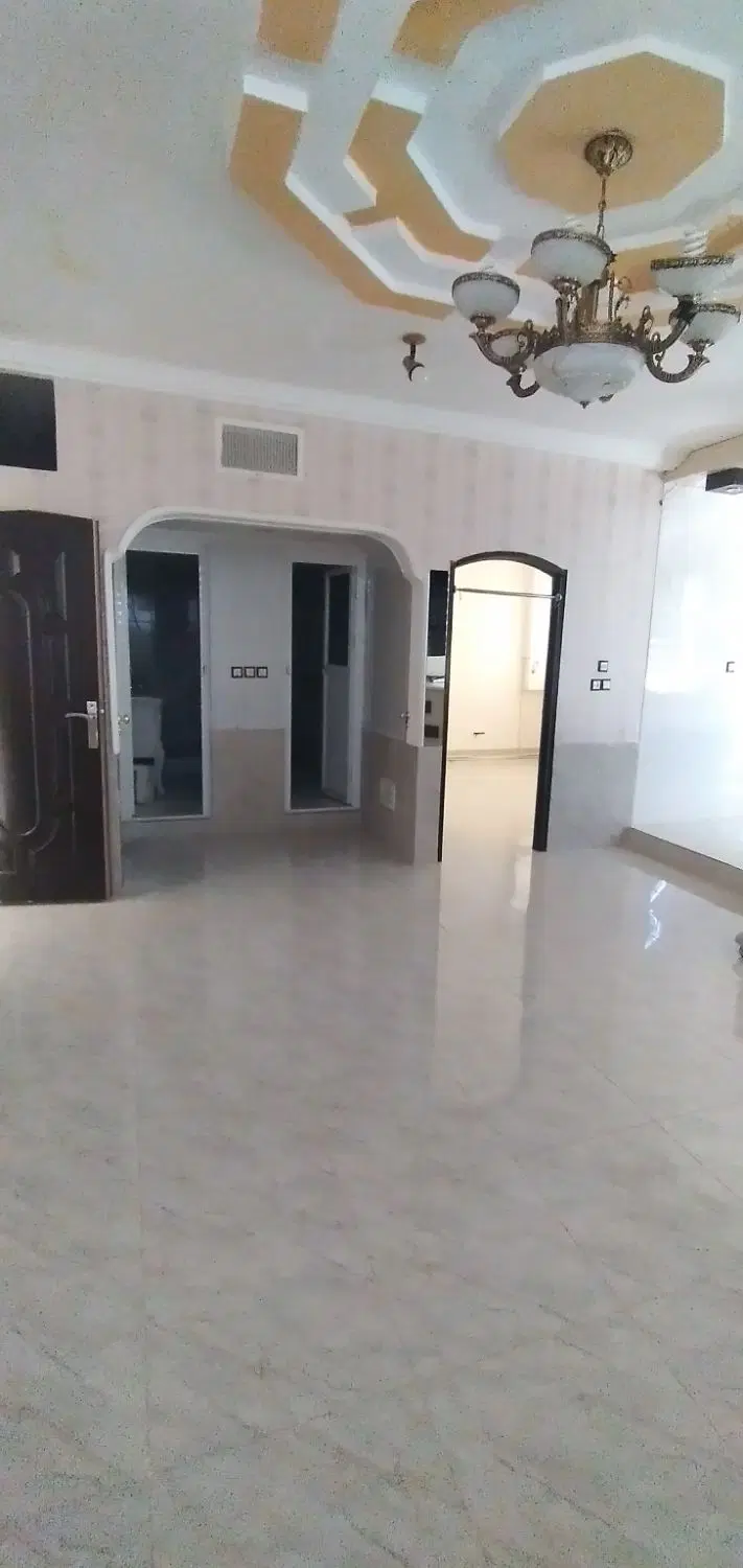 اجاره طبقه مسکونی حاشیه بلوار