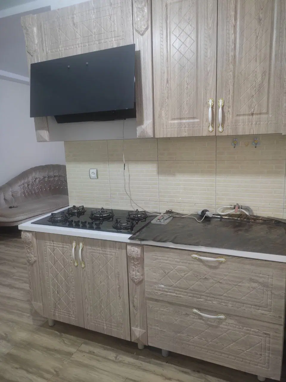 یک واحد آپارتمان شصت متری اشکانیه