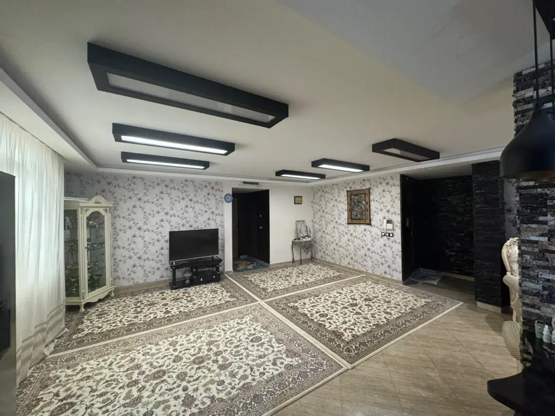 آپارتمان  ۱۳۰متری فردوسی