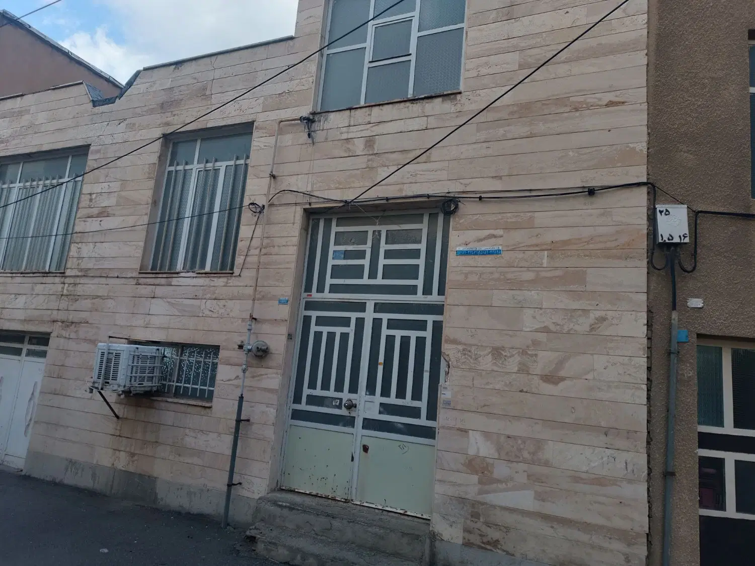 خانه جهت تولیدی در جانبازان پشت بربری