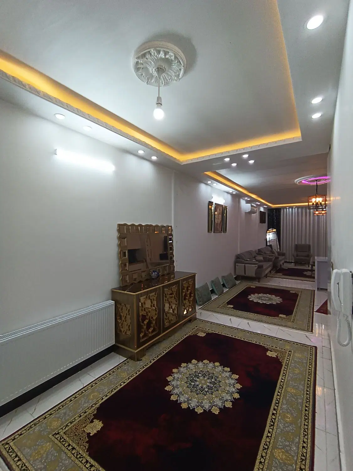 آپارتمان فوق العاده لوکس با پارکینگ وچاله اسانسور