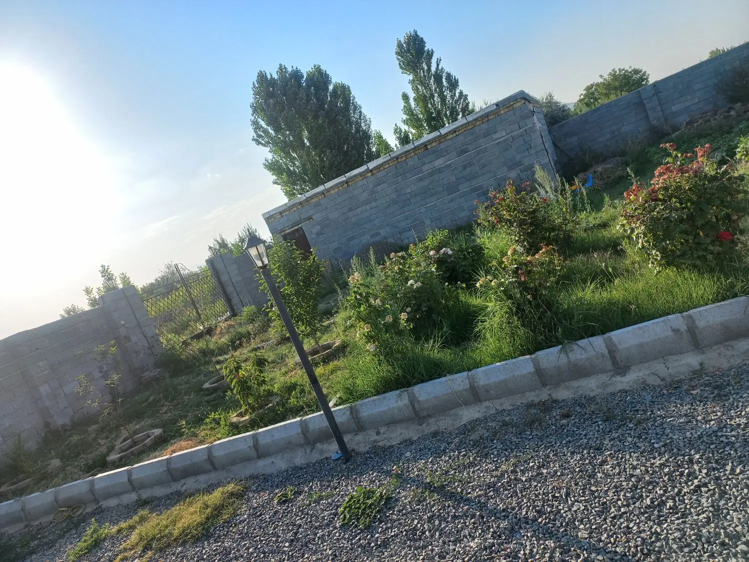 فروش۱۷۰۰مترخانه باغ اب وبرق اختصاصی