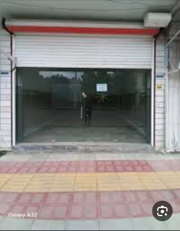 مغازه ۷۰متری در مرکز شهر