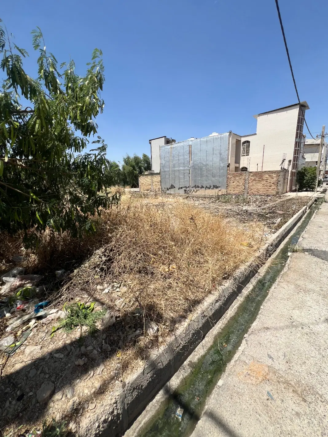 زمین مسکونی ۲۱۸ متری