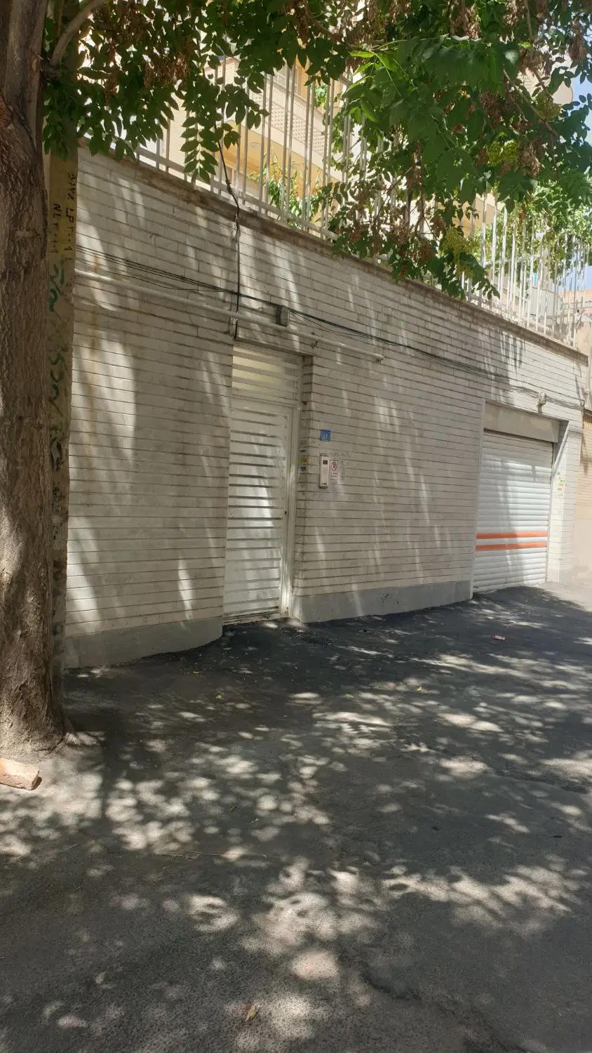 فروش حیاط ولیعصر تجارت جهانی
