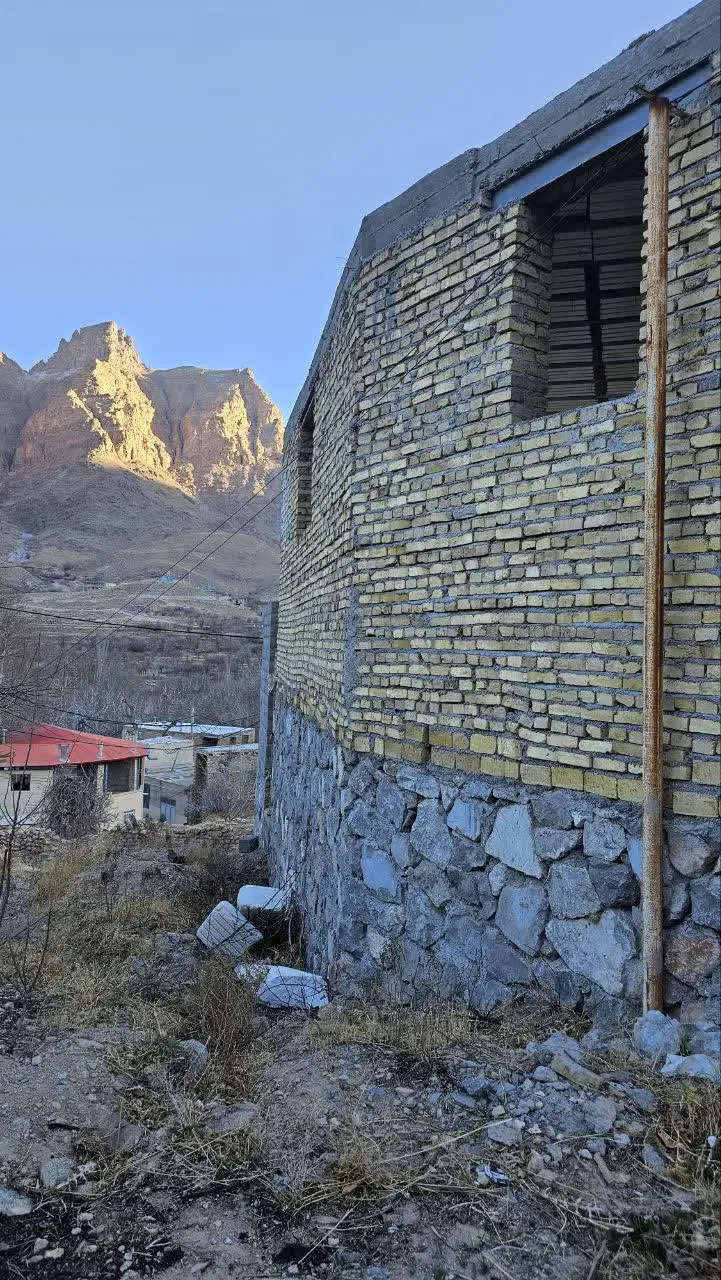 خانه باغ نیمه ساز بنادک سادات