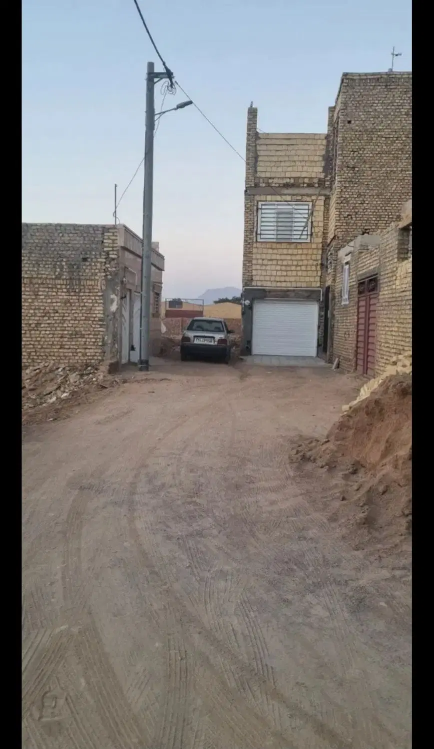 زمین ۹۳ متر پاک صاف