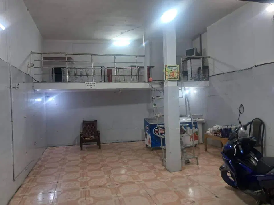 مغازه دودهنه خیابان اصلی باتمام امکانات