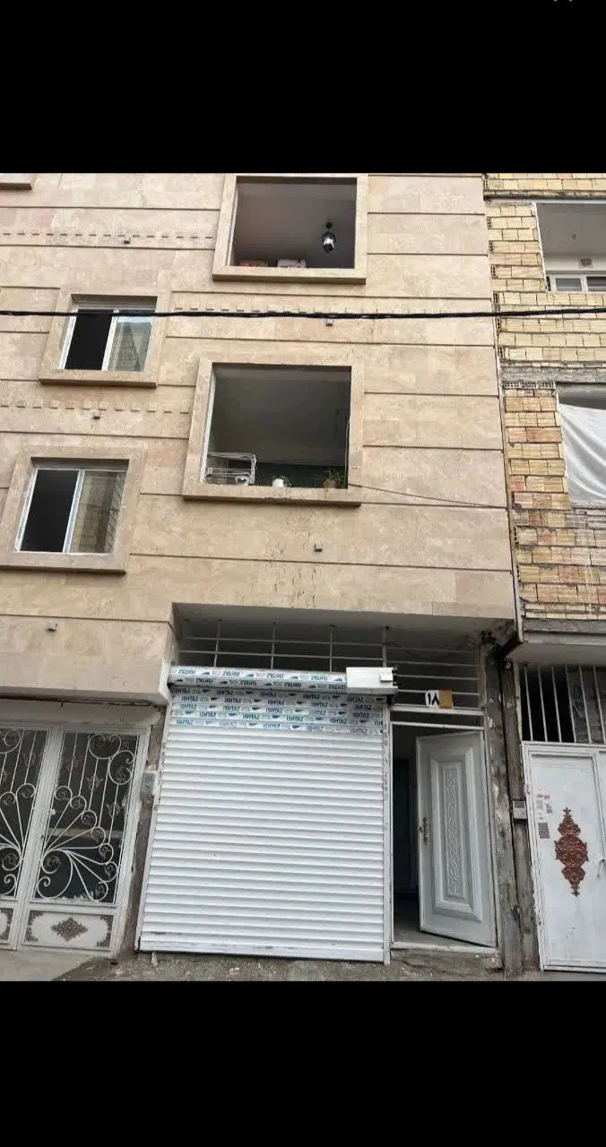 طبقه همکف راه جدا باامتیازات جدا و پارکینگ اختصاصی