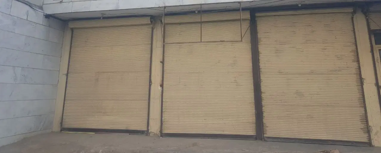مغازه روی اتوبان
