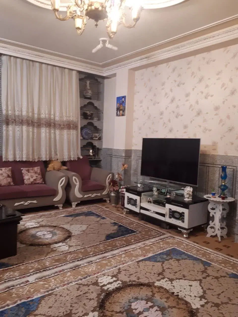 دو واحد آپارتمان دربست سر خیابان