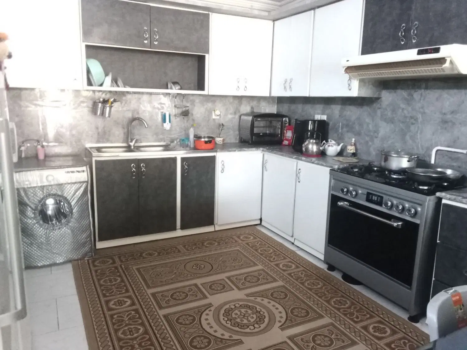 دو طبقه بسیار تمیز خیابان شهید مغفوری