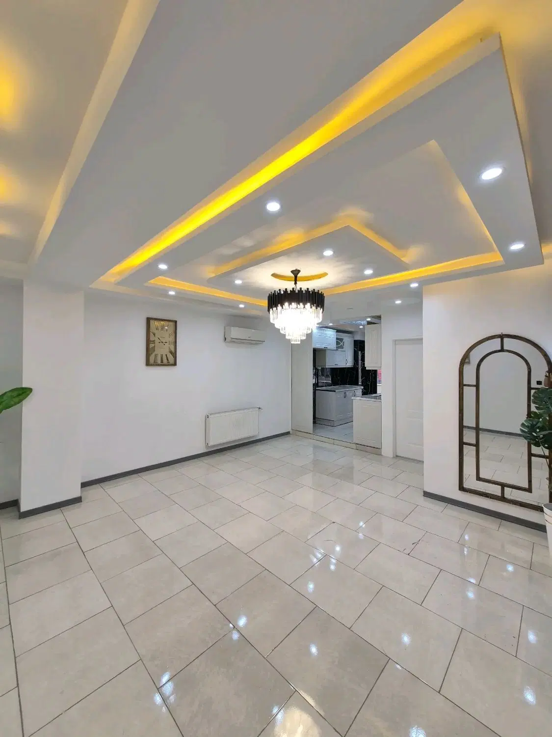 ۵۹ متر _ پارکینگ سندی _ آسانسور _ خوش نقشه