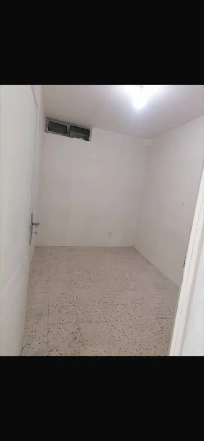 زیرهمکف ۶۰ متر دو خواب
