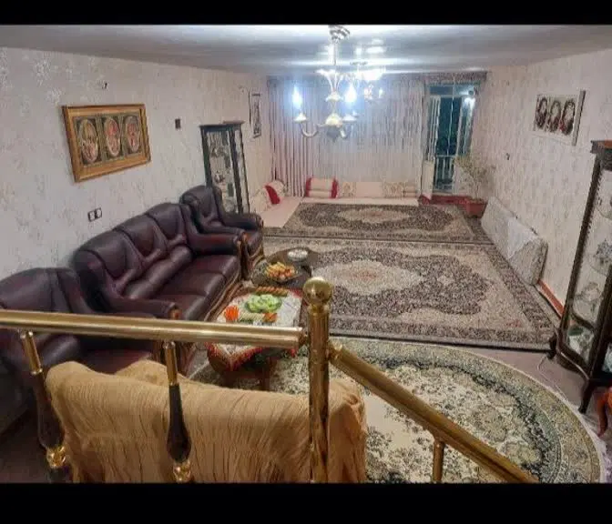 فروش ویلایی تریبلکس 100کوچه لاله یک