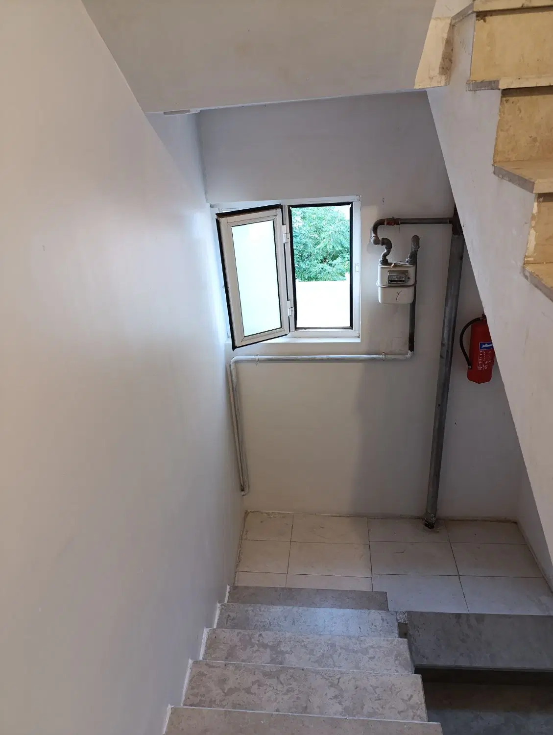آپارتمان گرو کوچه رهنما