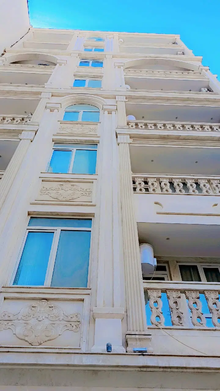 فروش آپارتمان (تاپ لوکیشن ـ فول امکانات ـ نوساز)