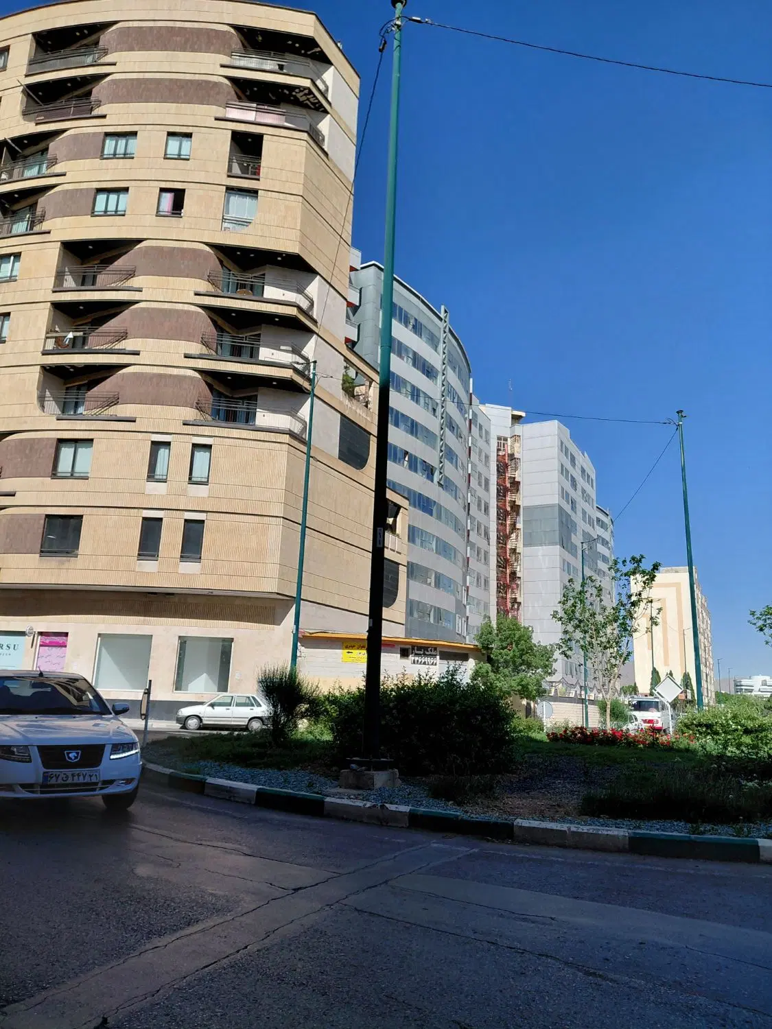 آپارتمان سه خواب خرم خ بهداری