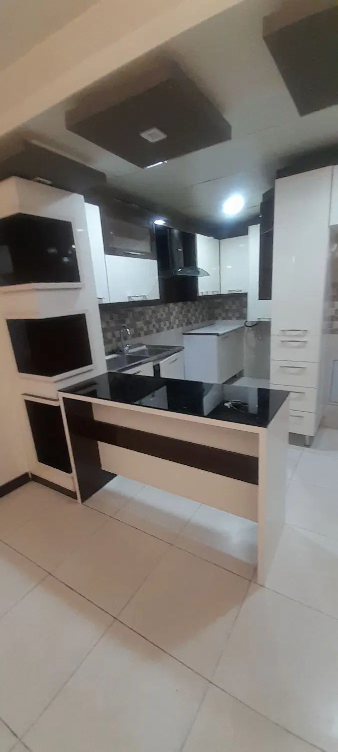 آپارتمان دوخواب خیابان توکلی