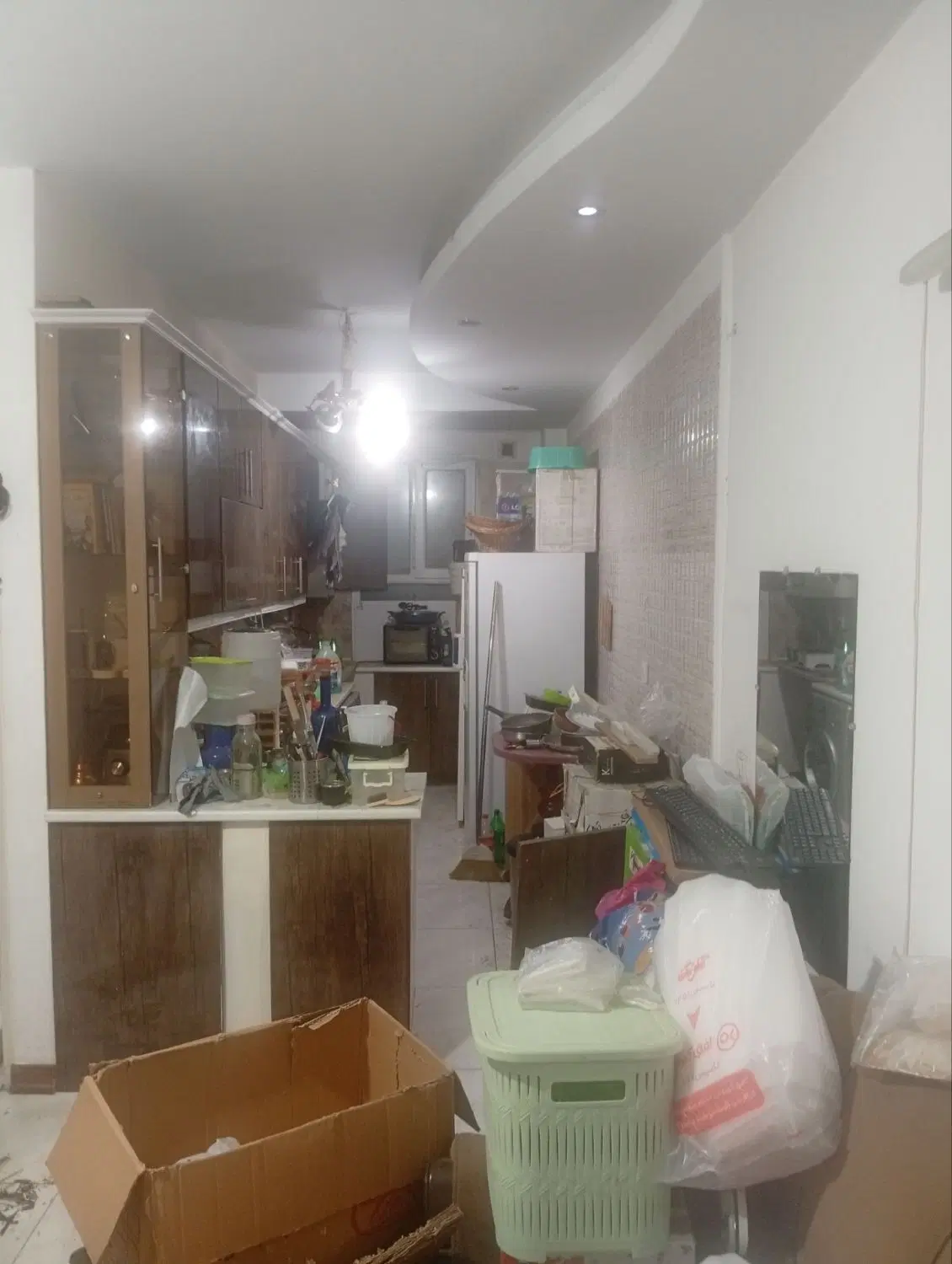 40 متری خوش نقشه . فول امکانات .پارکینگ اختصاصی .