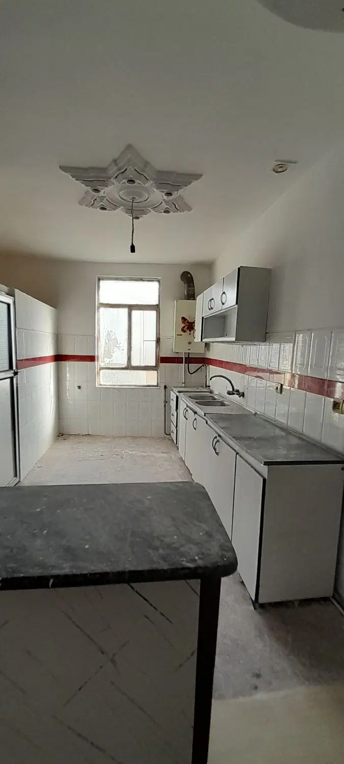 یک طبقه خانه ویلایی راه جدا