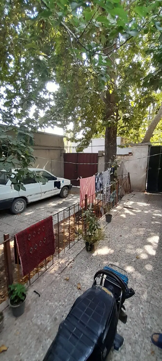 بومهن کوچه حیدری خانه ویلایی ۲۰۰ متر زمین۱۳۰ بنا