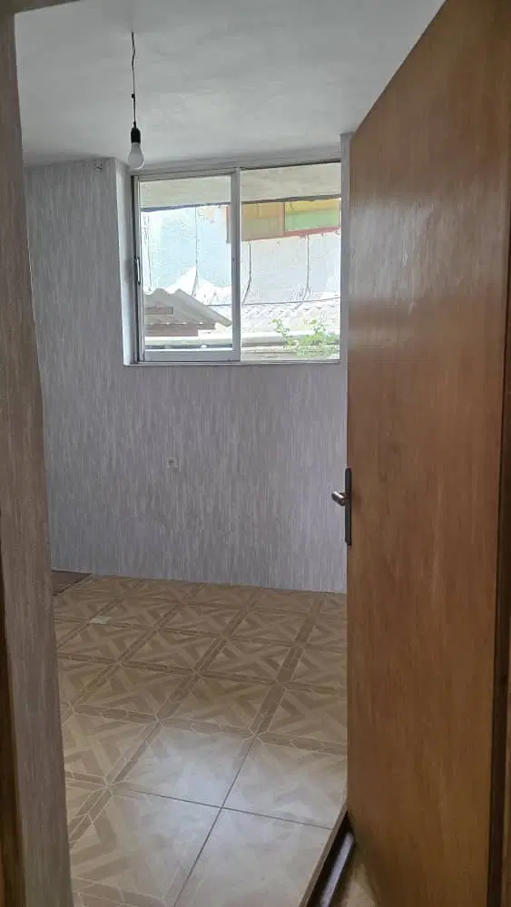 اجاره آپارتمان حیاط دار ۹۰متر (دو خواب)