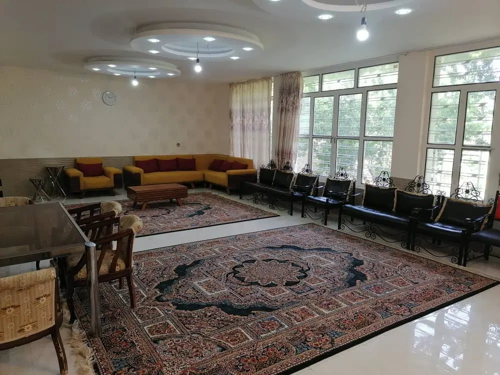نیازمند یه خانواده جهت کارهای باغ
