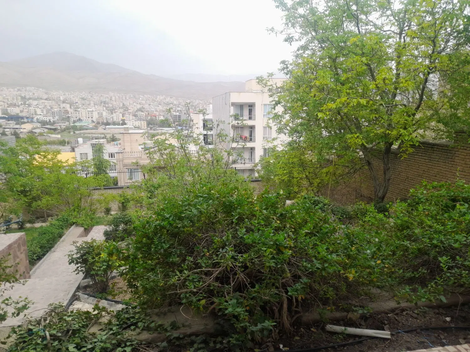 فروش باغچه با بنا محدوده گیلاوند