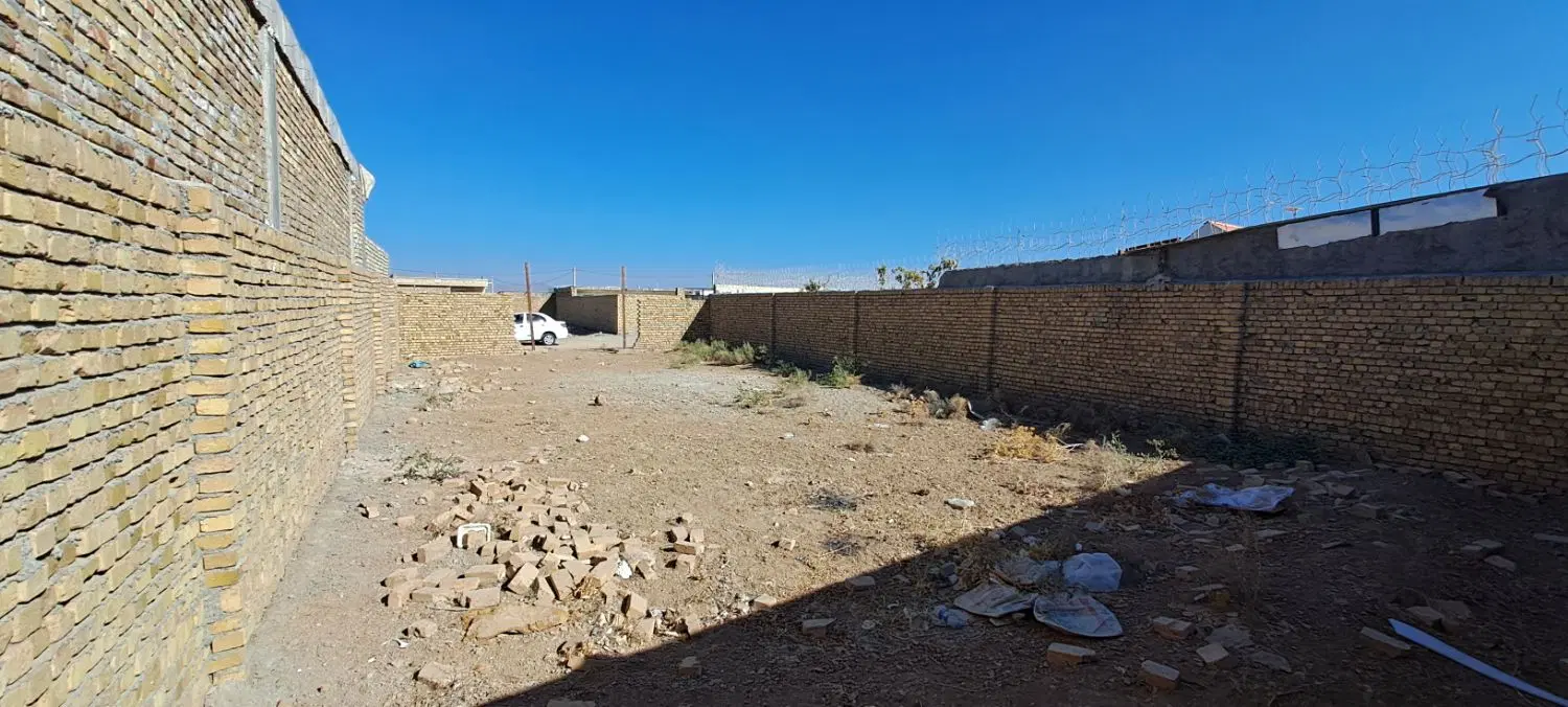 زمین فروشی