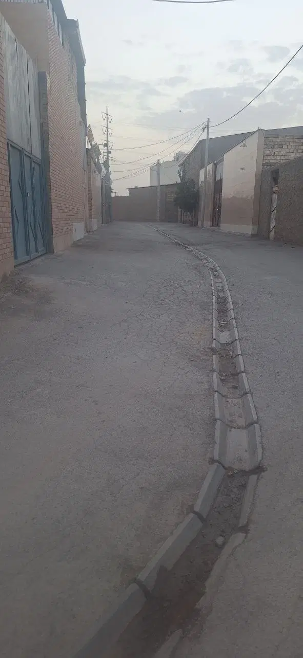 زمین موقعیت مناسب