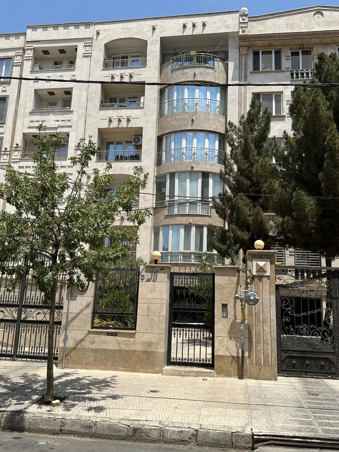 ۱۰۵ متر فردوس جنوبی