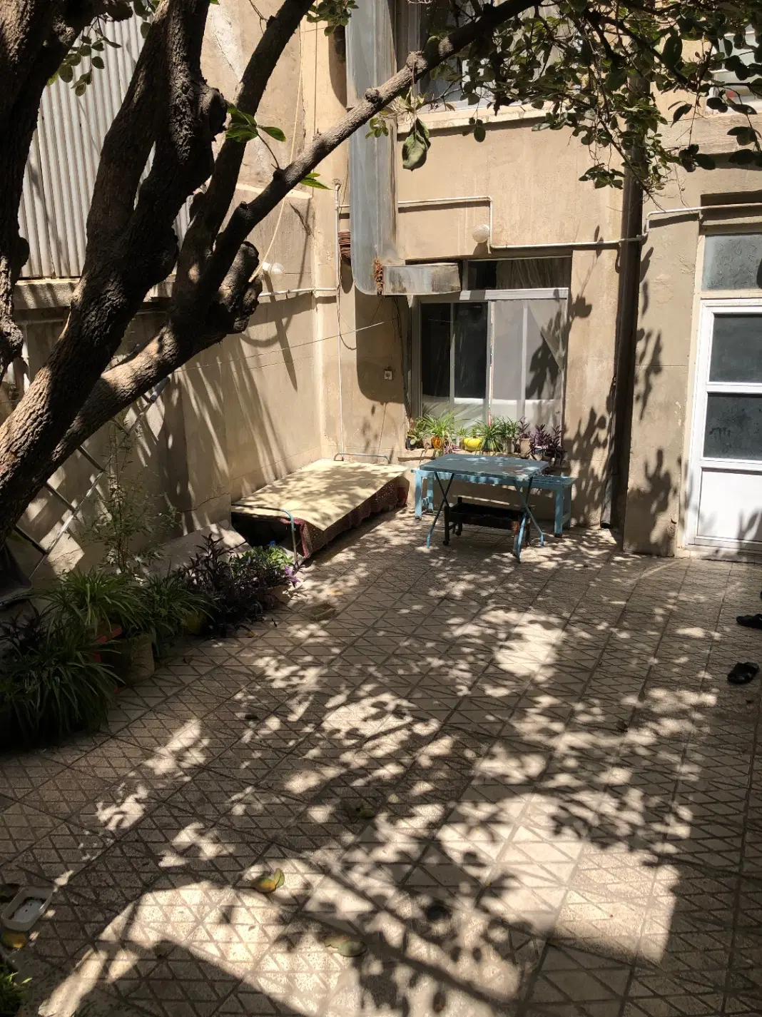 ملک کلنگی ۹۲ متری