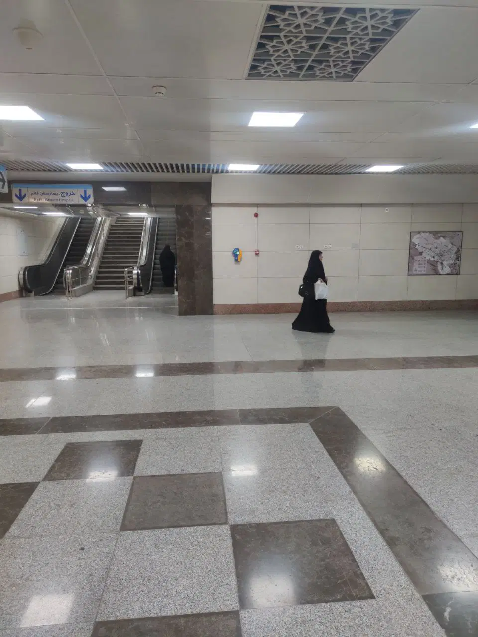 اجاره فضا داخل مترو شریعتی(بدون پول پیش)