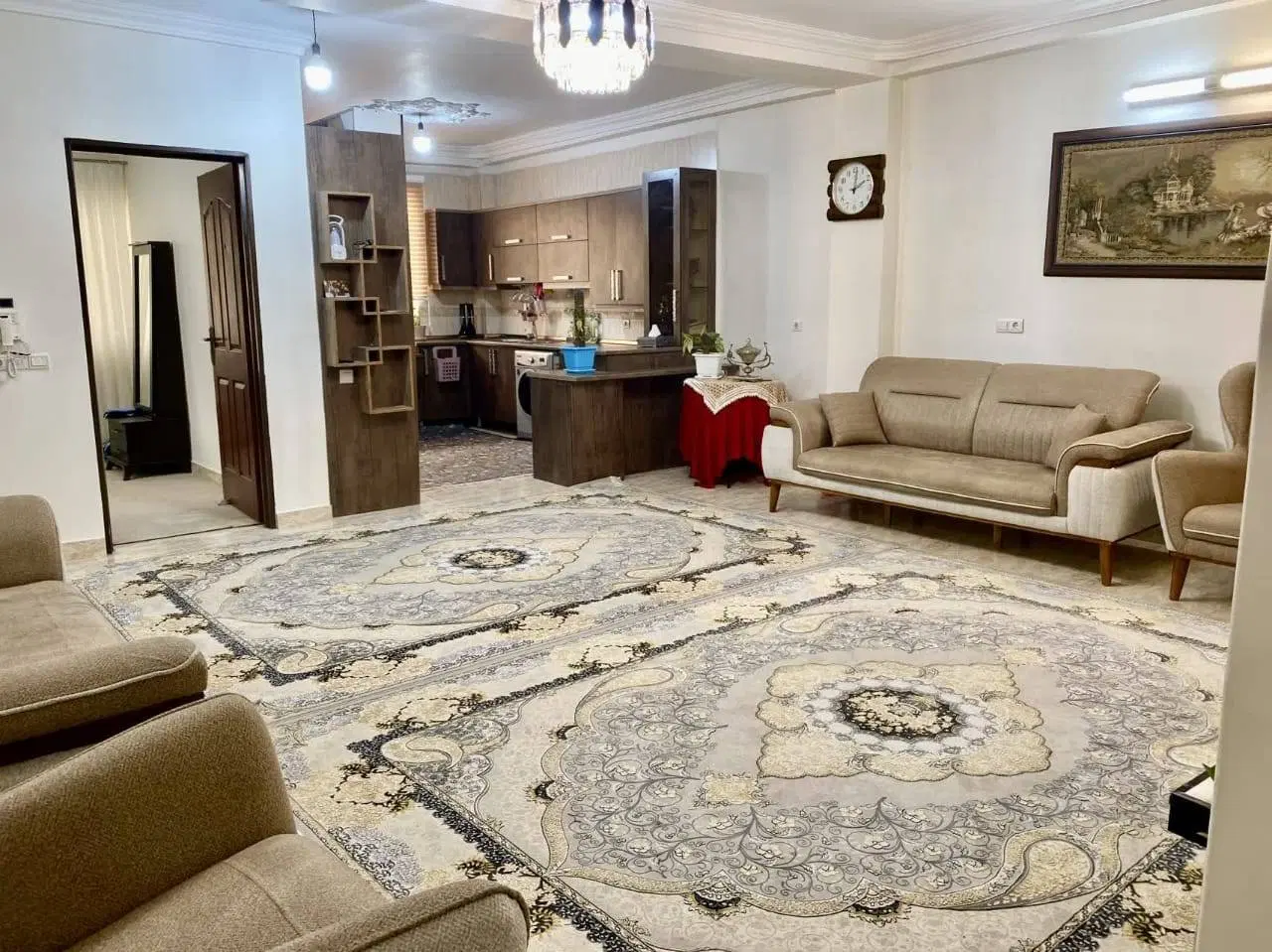 واحد ۹۰ متری _ ۶ سال ساخت _ پارکینگ اختصاصی