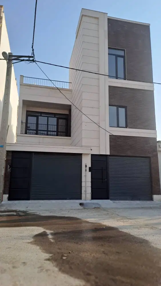 واحد۲۱۰ متری با روفگاردن