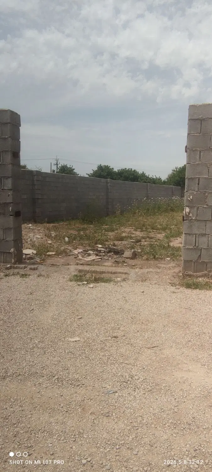 زمین باغچه۰۶۰۰متری برقدار روبه رو دکه ها عباس اباد
