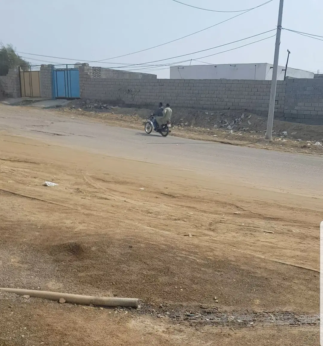چهاردیواری تجاری بهمراه یک اتاق،کمب خ ۳۰متری مکران