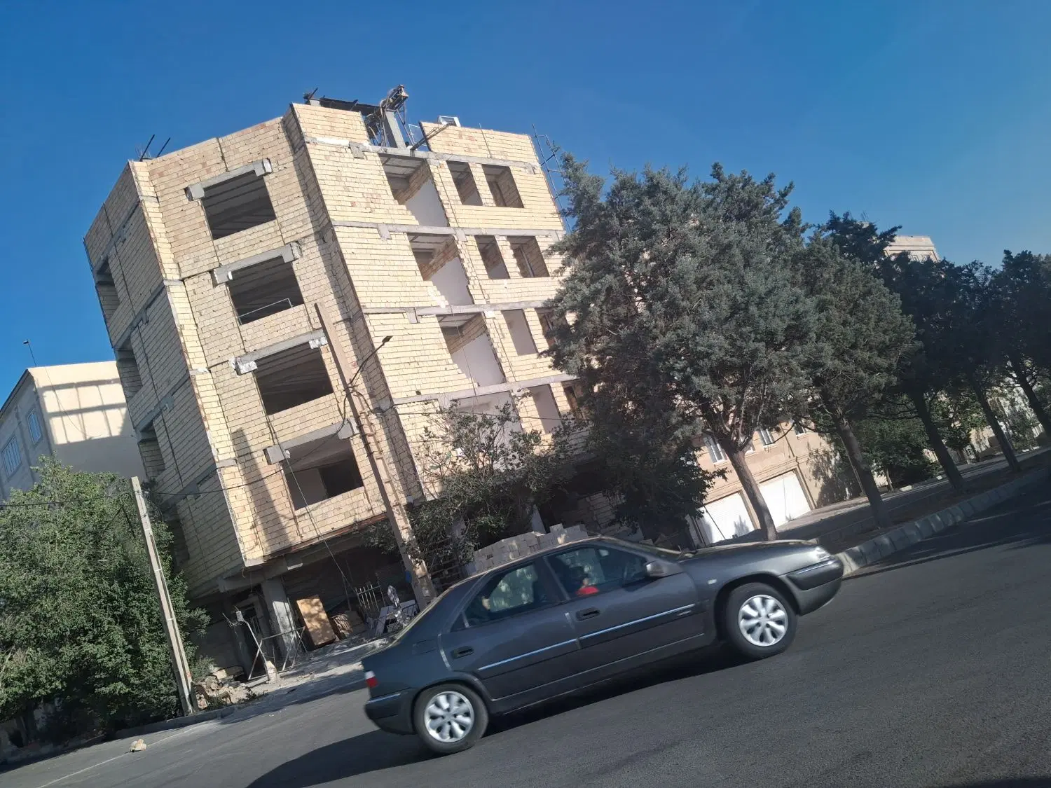 زمین ۲۰۹ متری و ۲۴۷متری فرهنگیان