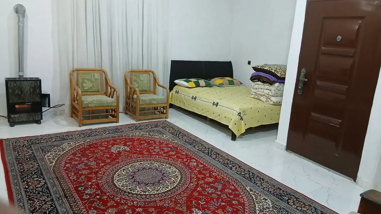 اجاره سوئیت شبانه. ویو جنگل