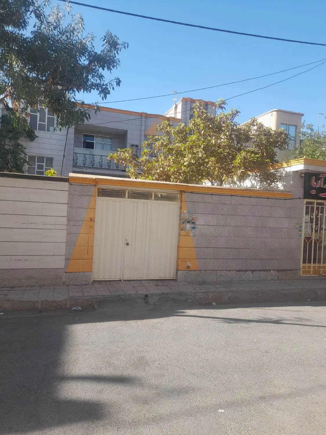 رهن ‌ واجاره خانه طبقه همکف زمین شهری